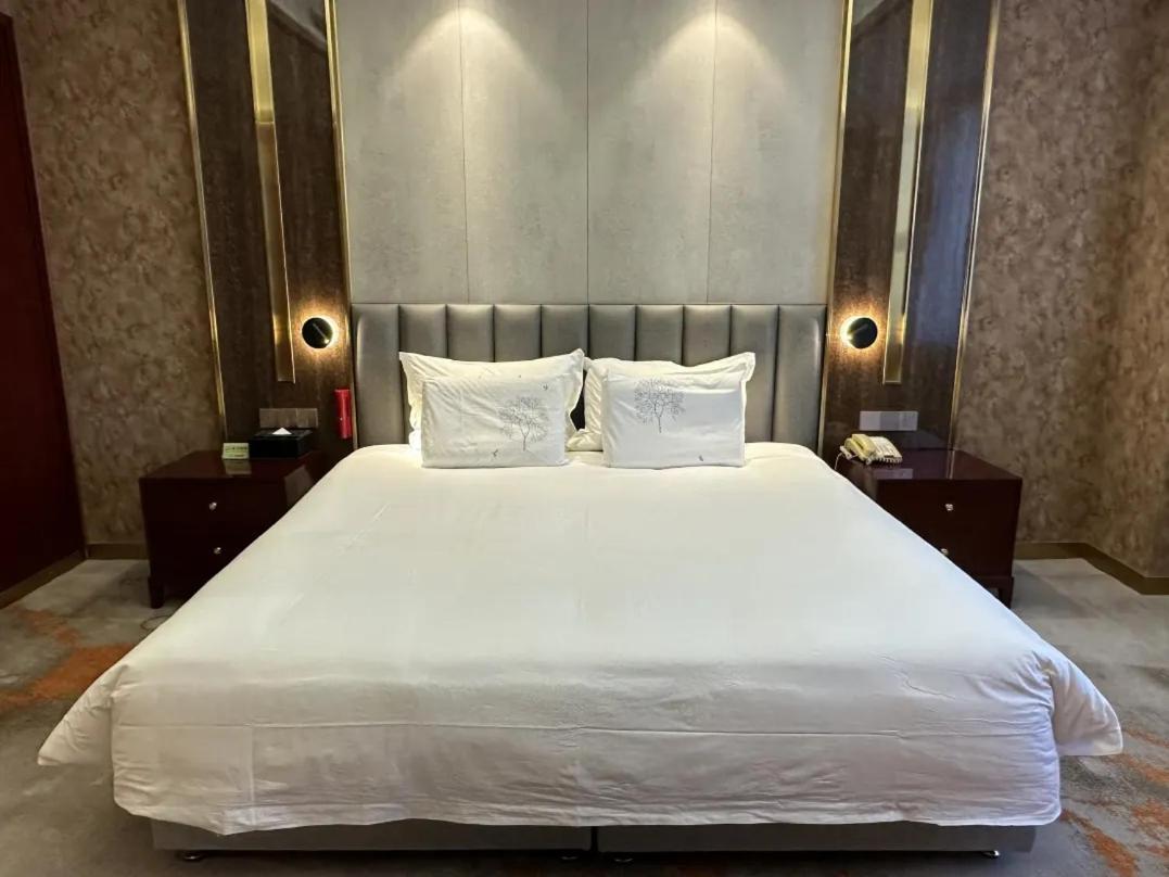 Beijing Jingyi Hotel מראה חיצוני תמונה